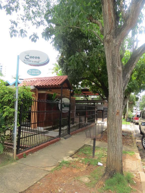 Hostal Cocos Inn Panama Stadt Exterior foto