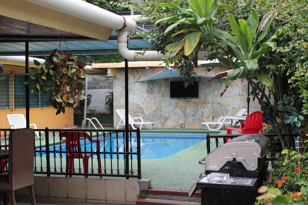 Hostal Cocos Inn Panama Stadt Exterior foto