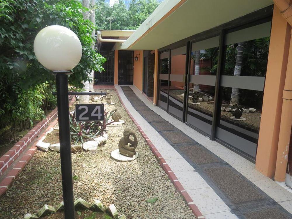 Hostal Cocos Inn Panama Stadt Exterior foto