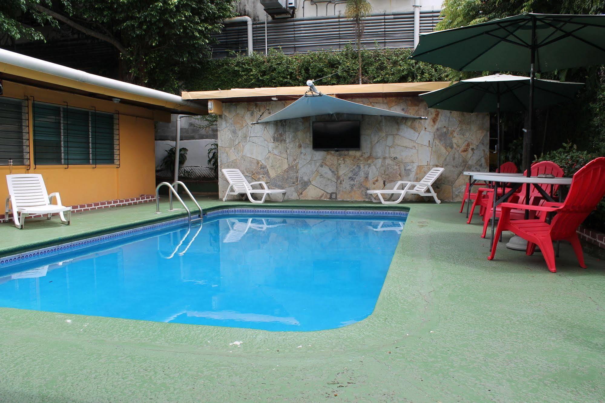 Hostal Cocos Inn Panama Stadt Exterior foto